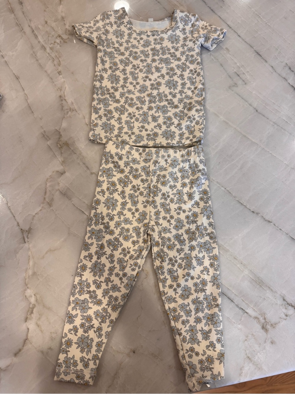 NWOT Quincy Mae Cream and Gray Floral Kids Pajama Set